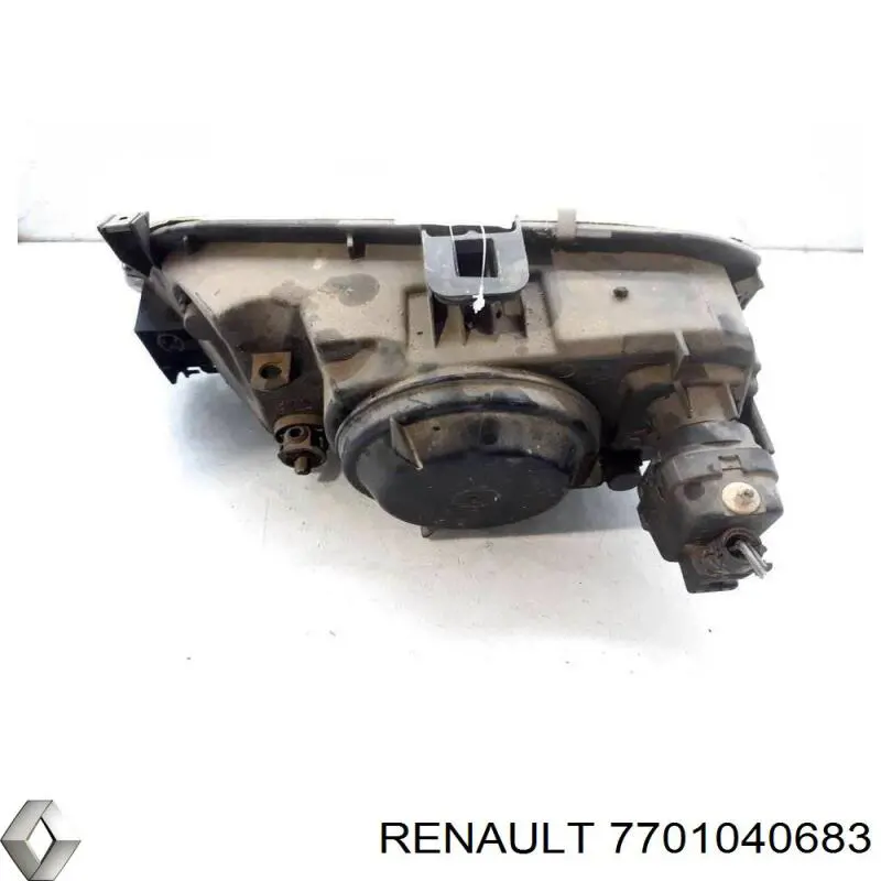 Фара передня права Renault (RVI) 7701040683 ціна, від 31.68 USD