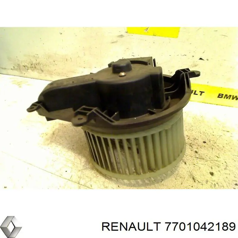 Купити 7701042189 Renault (RVI) Електродвигуни (електродвигун обігрівача) або розетка причепа штепсельная