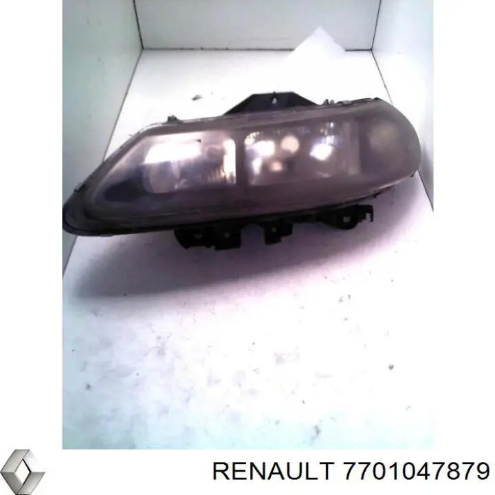 7701047879 Renault (RVI) Фара дальнього світла в зборі