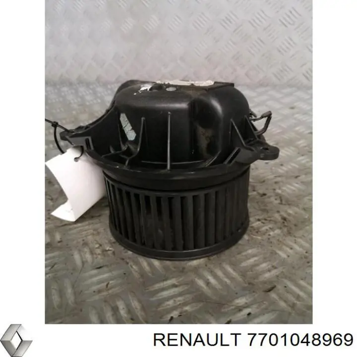 Двигун вентилятора пічки (обігрівача салону) Renault (RVI) 7701048969 ціна, від 70.49 USD