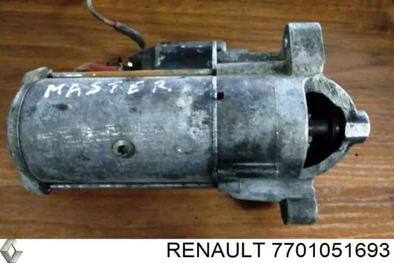 Крюк буксирувальний передній на Renault Trafic II FL