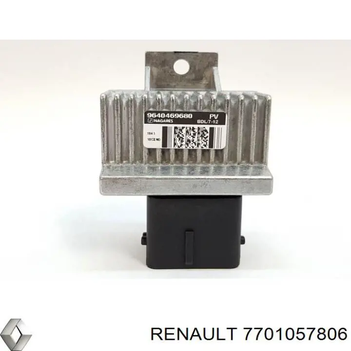 Свічки запалювання Renault (RVI) 7701057806