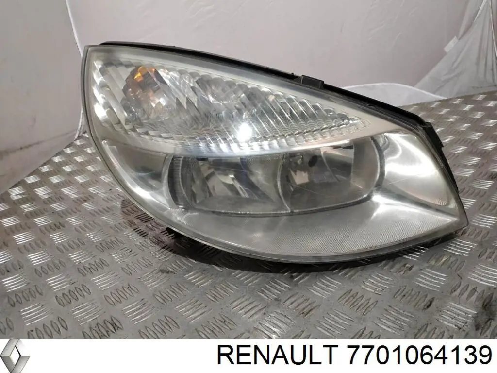 Фара правая Renault (RVI) 7701064139 ціна, від 57.01 USD