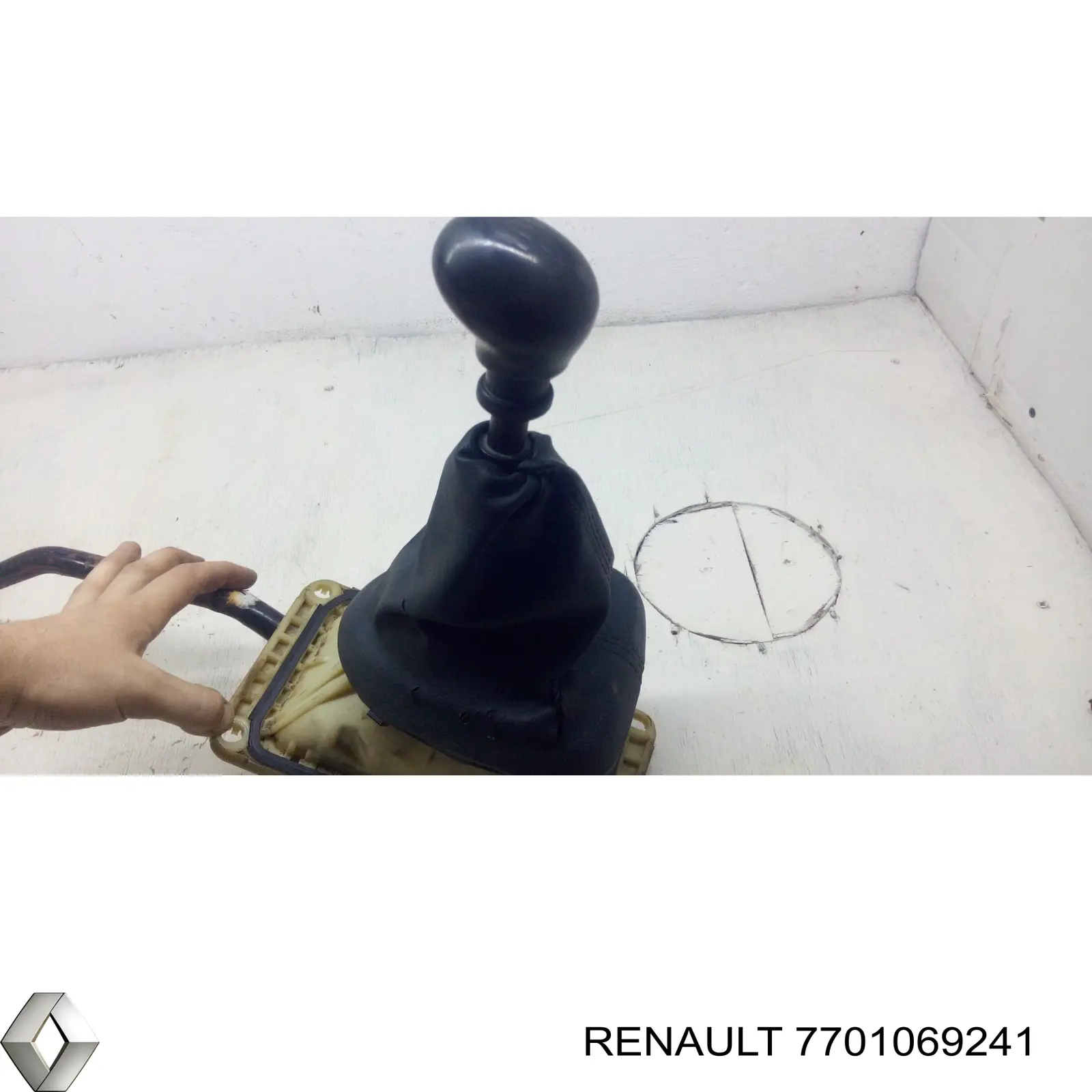 Купити 341049220R Nissan/Infiniti Привід управління механізмом перемикання передач