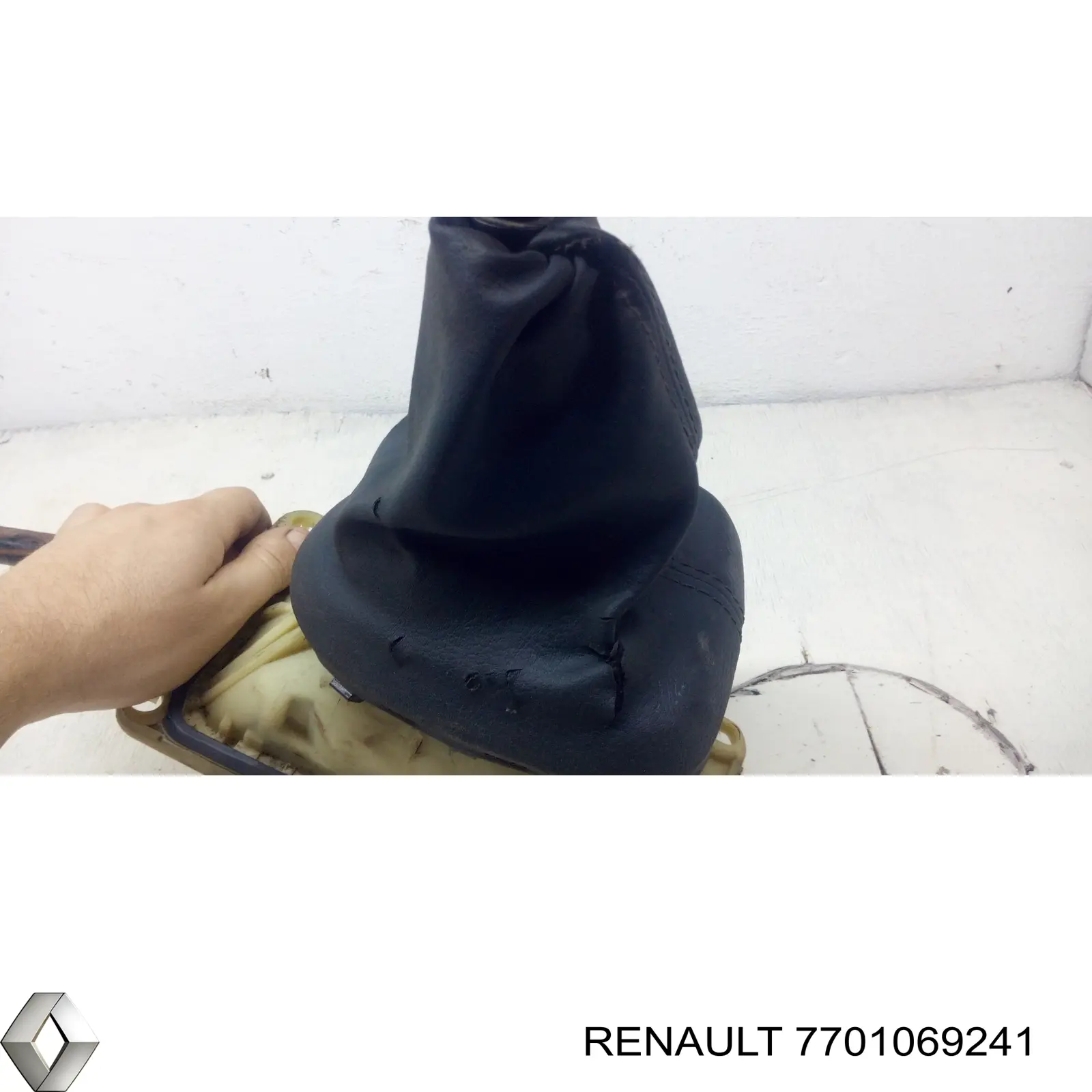 Купити 7701069241 Renault (RVI) Привід управління механізмом перемикання передач