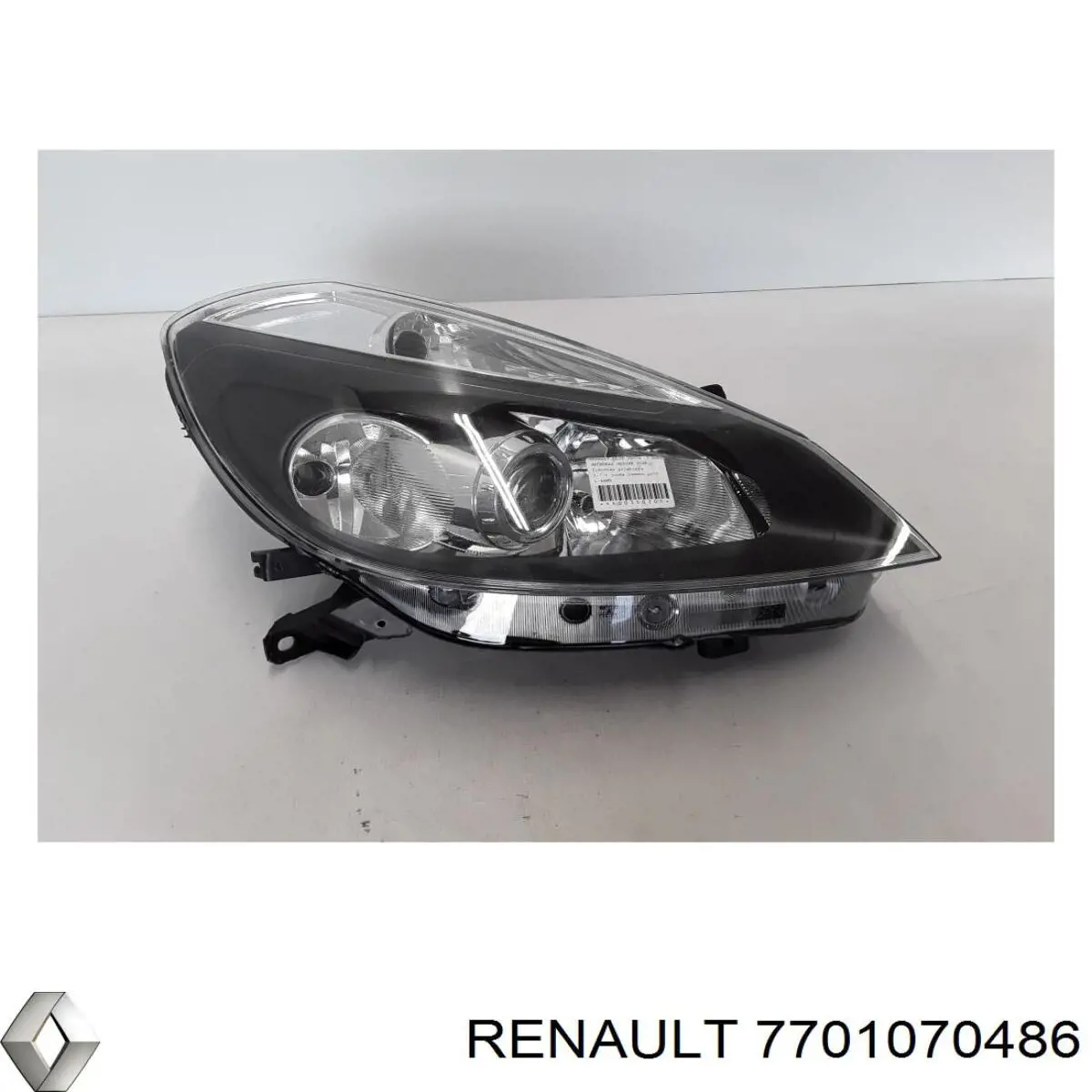 7701070486 Renault (RVI) Основна фара - вставка