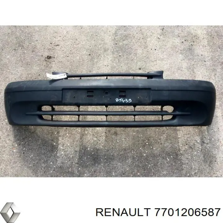 7701206587 Renault (RVI) Бампер передній в зборі