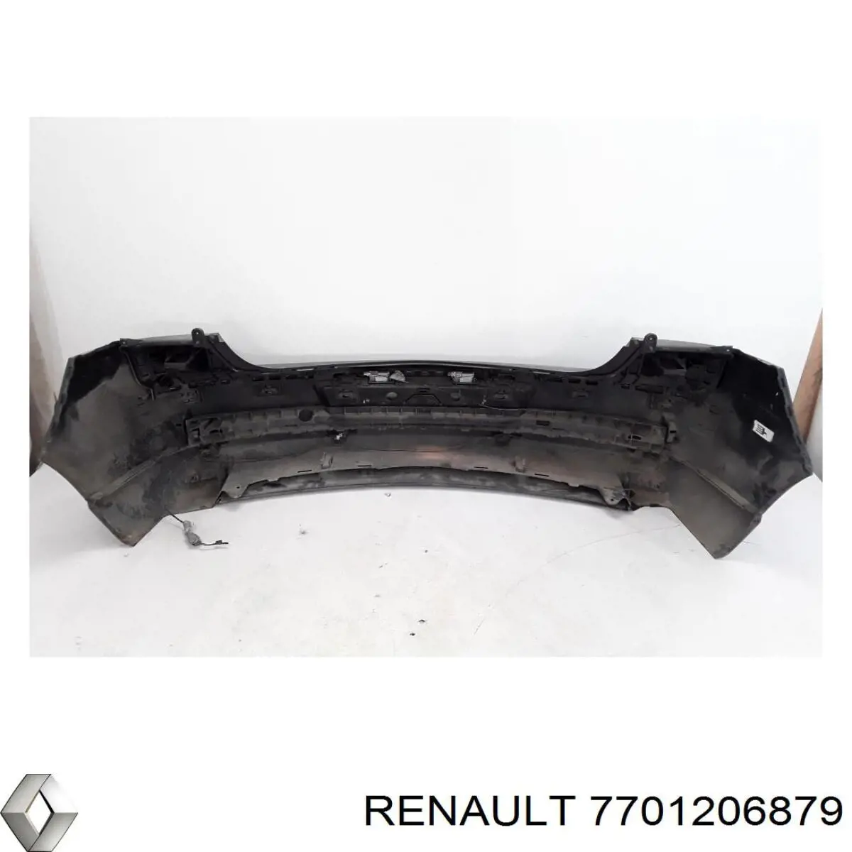 Задній бампер 7701206879 Renault (RVI)