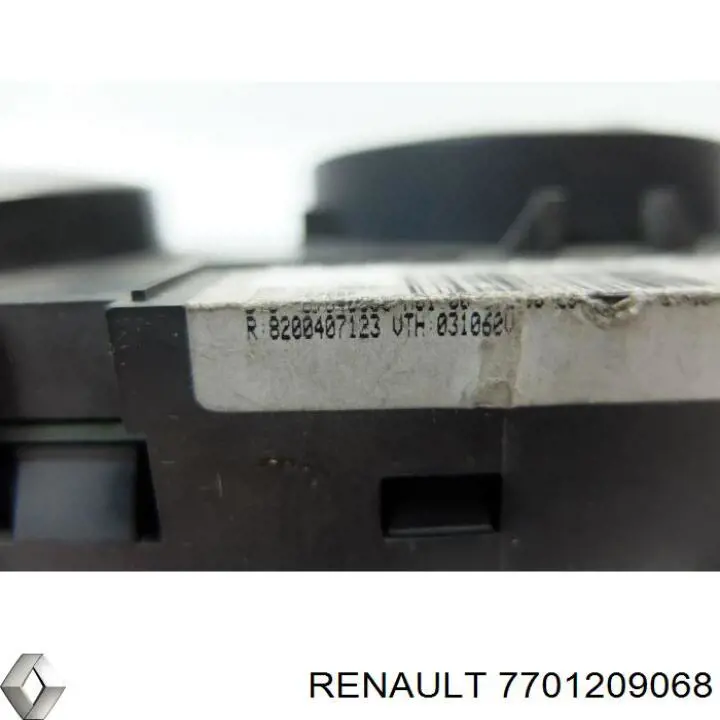 Регулятор вентилятора обігрівача Renault (RVI) 7701209068 ціна, від 28.16 USD