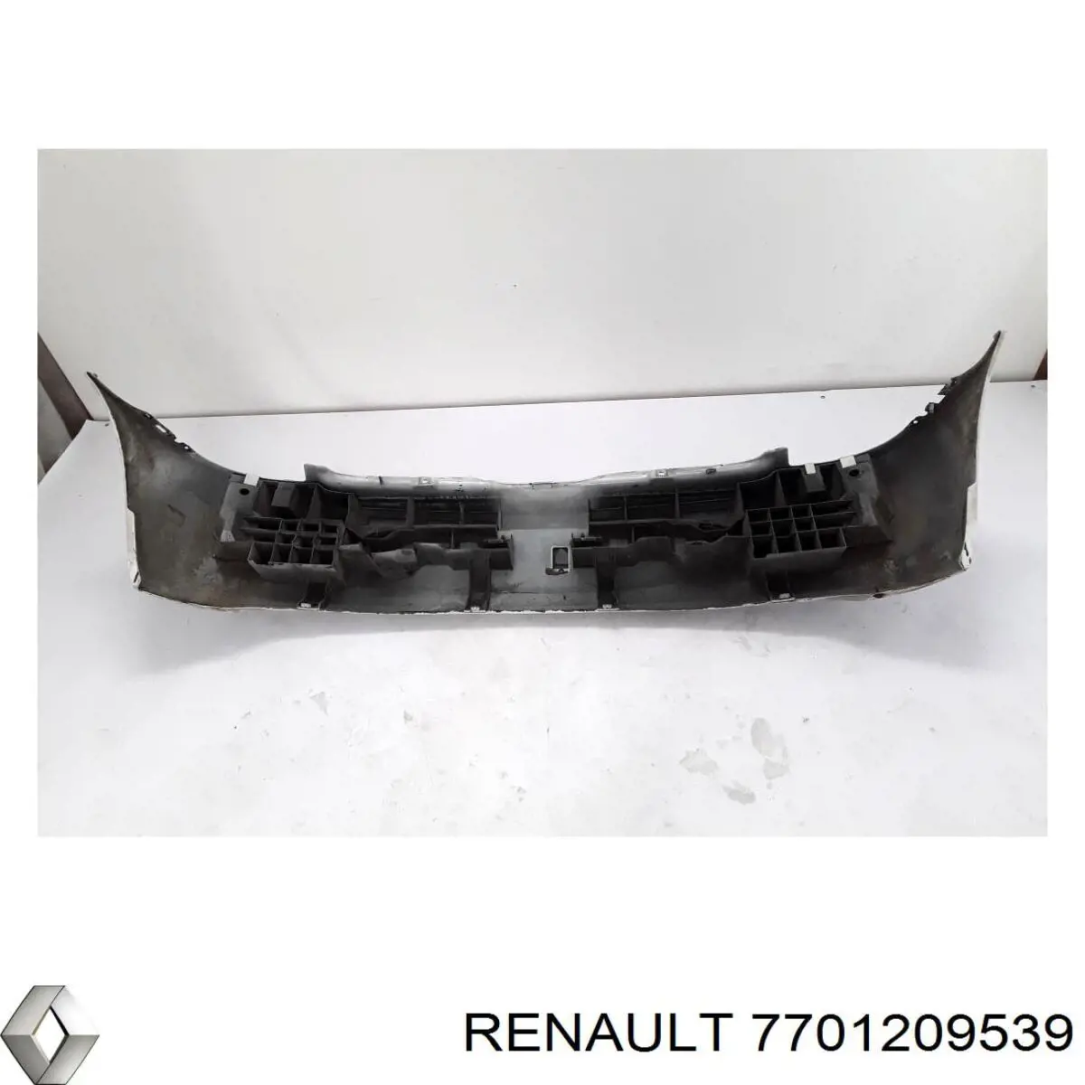 7701209539 Renault (RVI) Буфер (бампер) задній