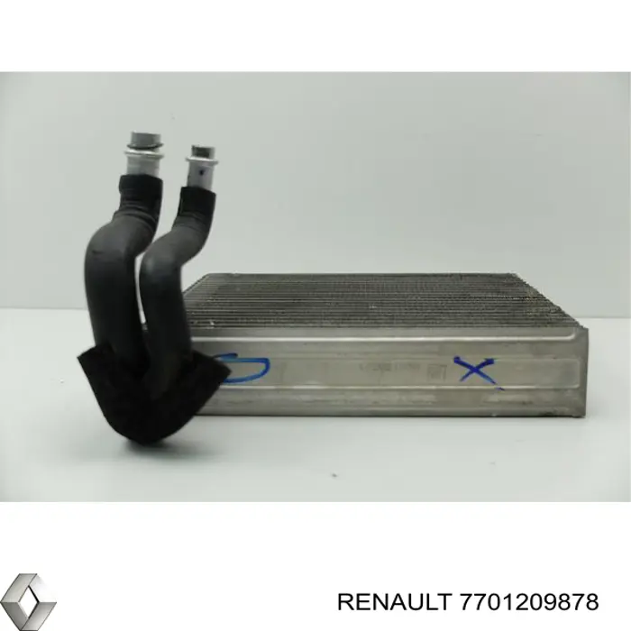 Купити 7701209878 Renault (RVI) Корпус печі в зборі