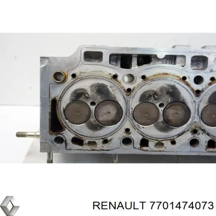 Головка блоку циліндрів Renault (RVI) 7701474073