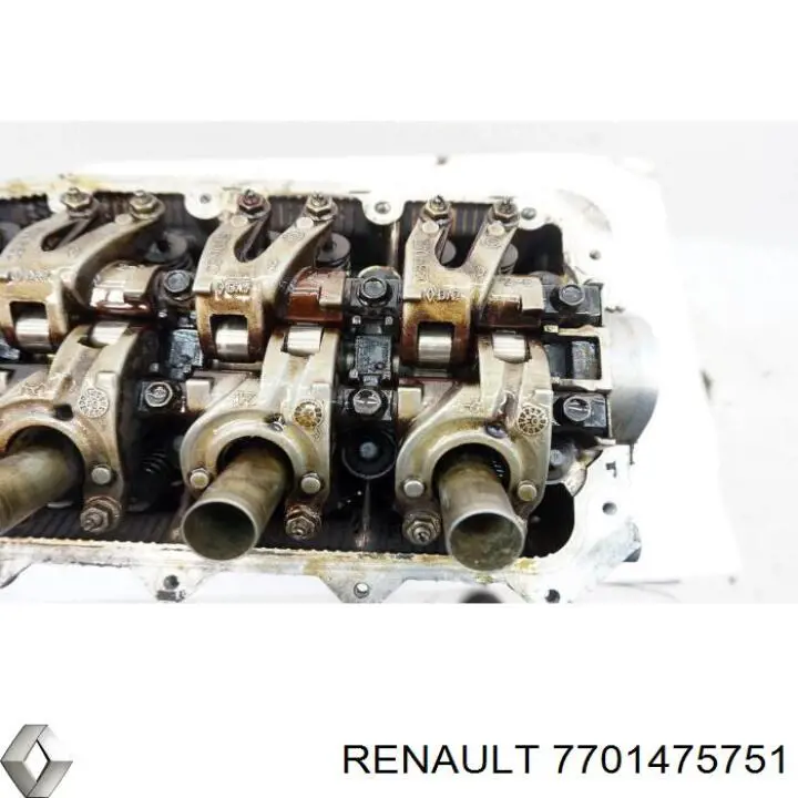 7701475751 Renault (RVI) Головка циліндрів