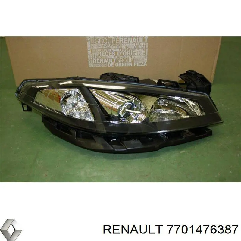 7701476387 Renault (RVI) Основна фара - вставка