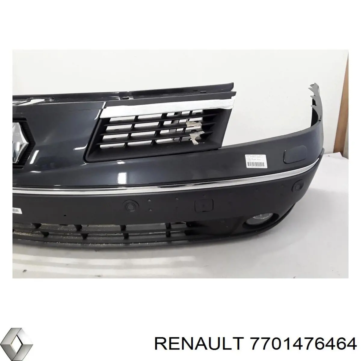 Передній бампер 7701476464 Renault (RVI)