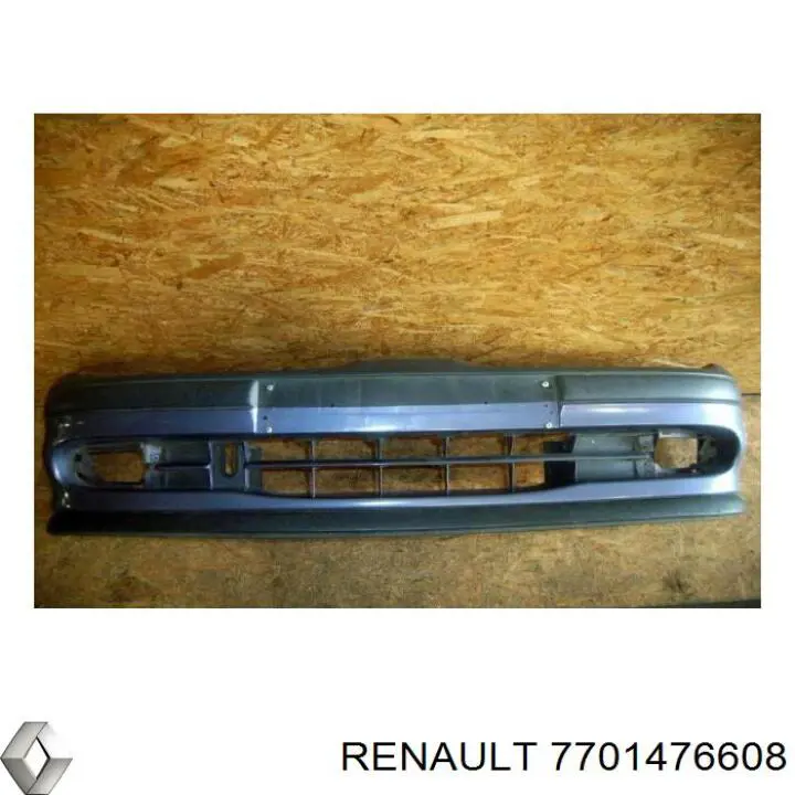 7701476608 Renault (RVI) Бампер передній в зборі