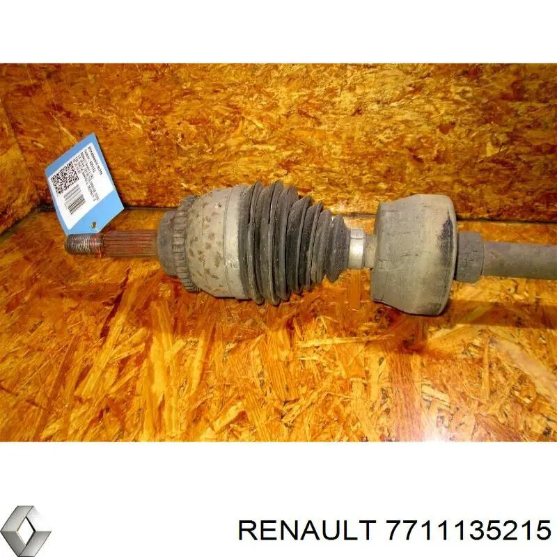 Купити 7711135215 Renault (RVI) Піввісь права
