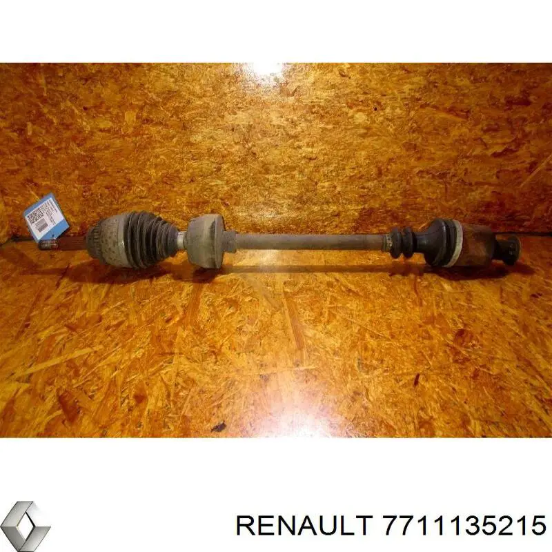 7711135215 Renault (RVI) піввісь (привід передня, права)