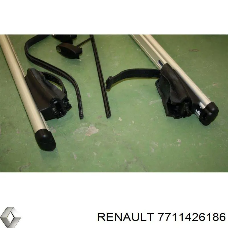 Поперечки багажника даху, комплект 7711426186 Renault (RVI)