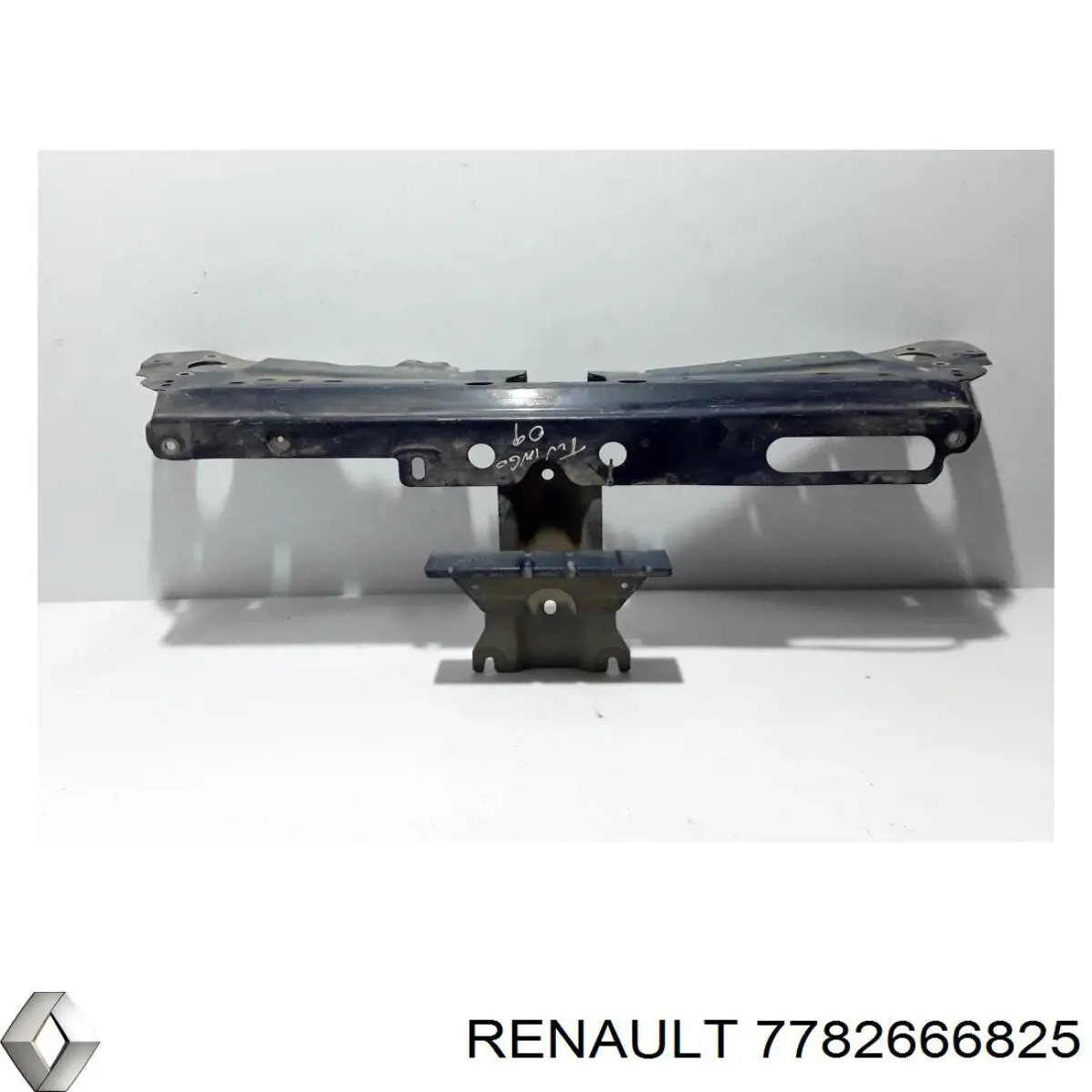 Рамка радіатора верхня Renault (RVI) 7782666825 ціна, від 55.39 USD