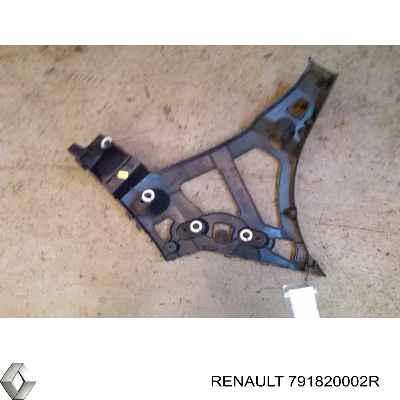 Купити 791820002R Renault (RVI) Кронштейн бампера заднього, правий