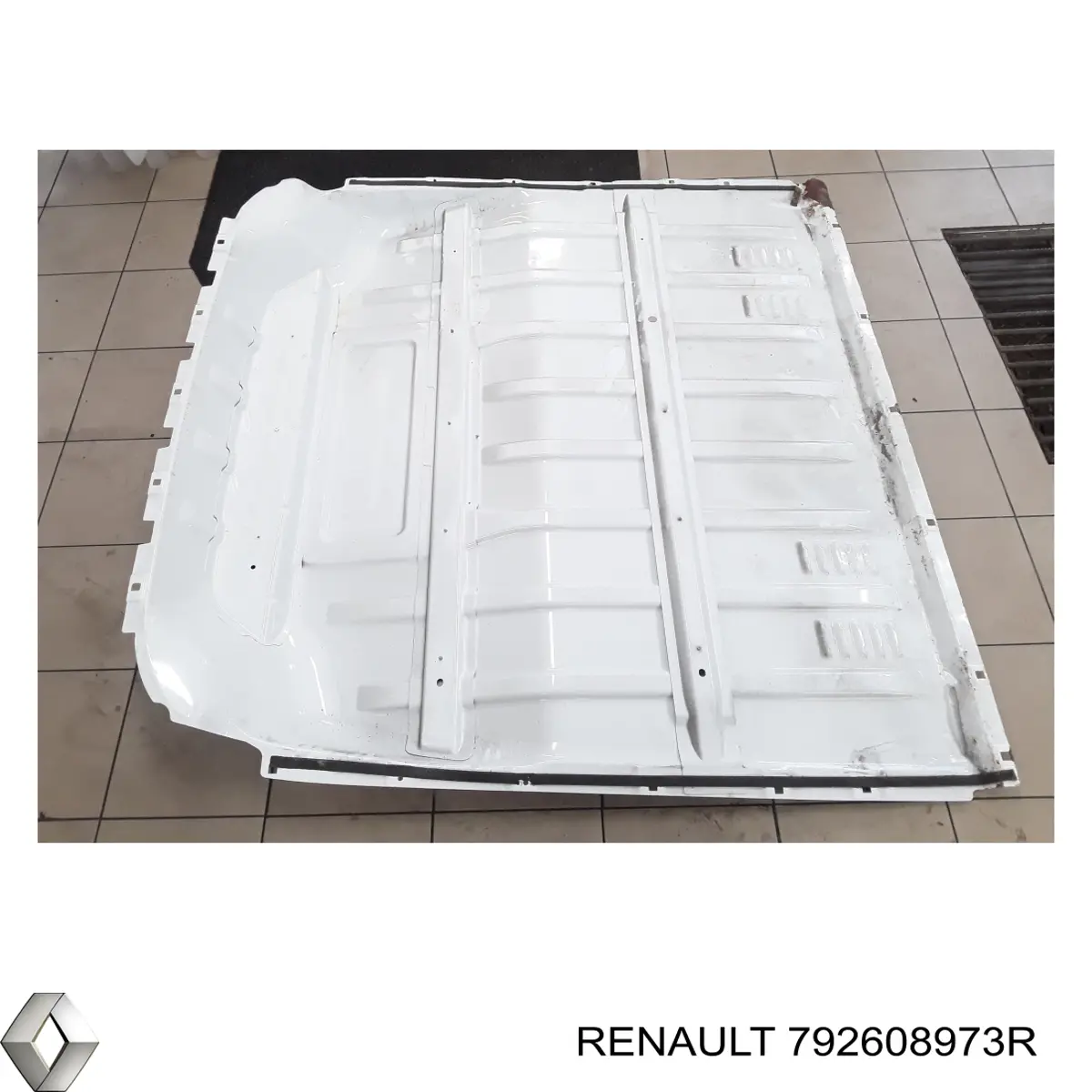 Оббивка перегородки вантажного відсіку Renault (RVI) 792608973R ціна, від 63.84 USD