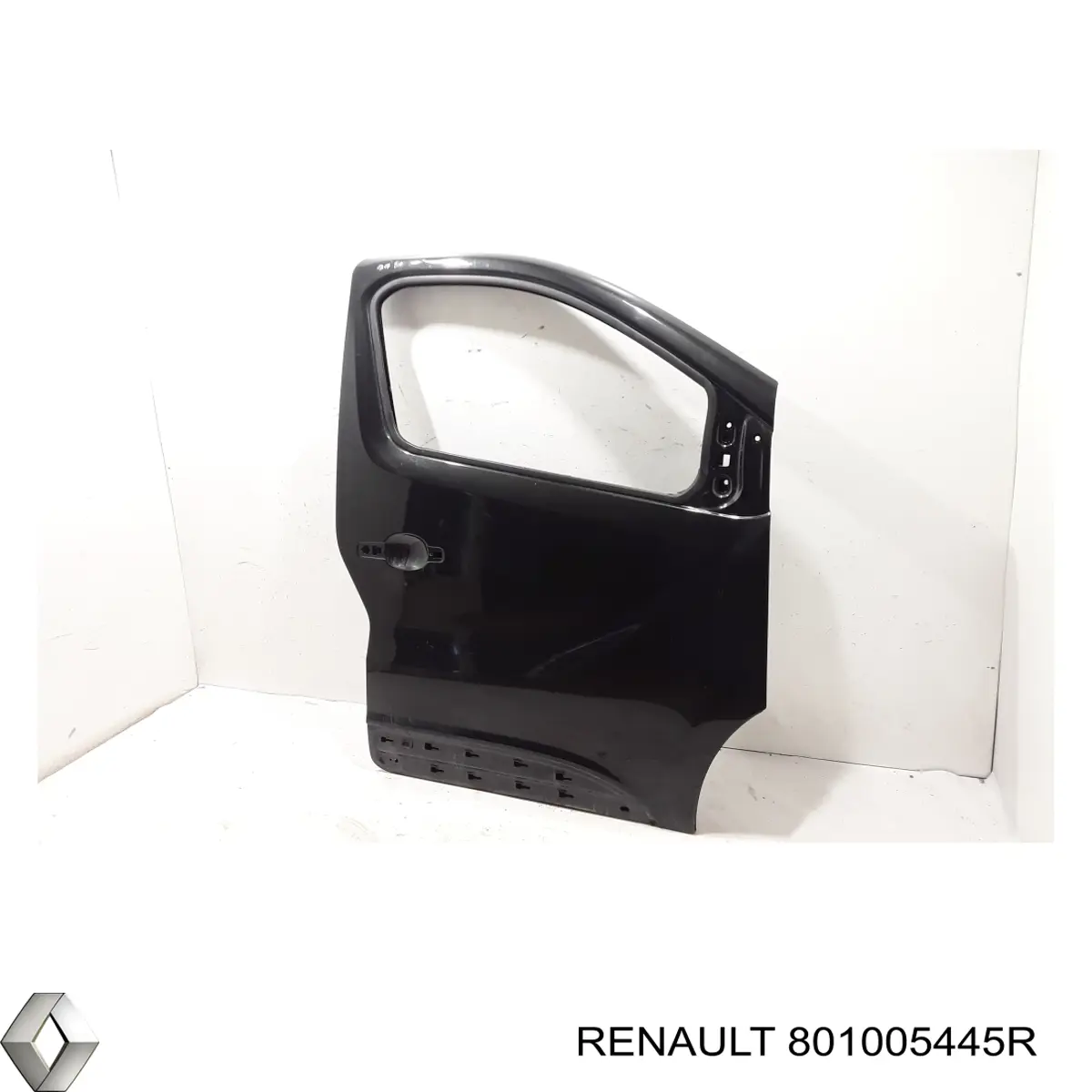 Двері праві передні 801005445R Renault (RVI)