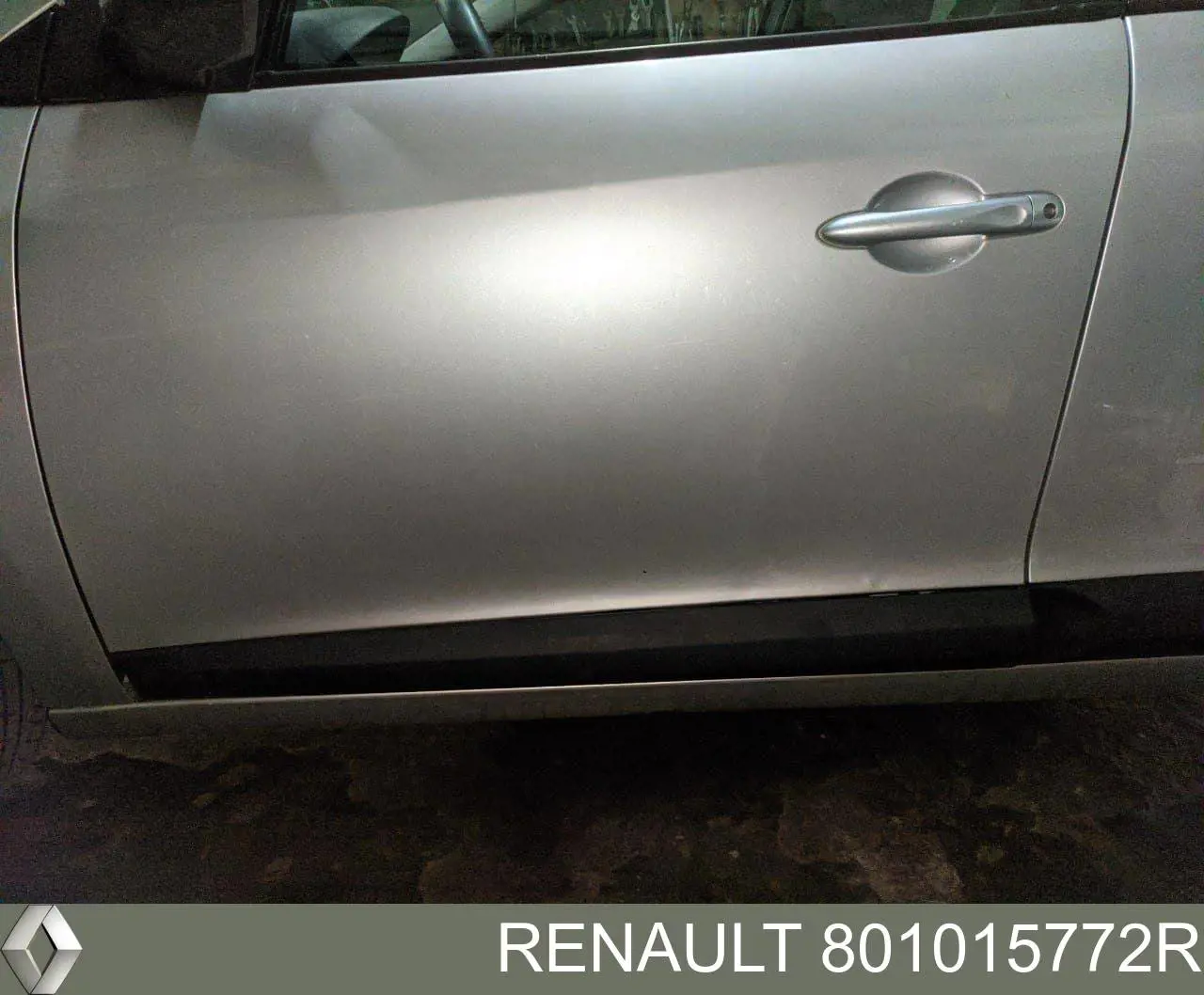 Купити 801015772R Renault (RVI) Двері кабіни