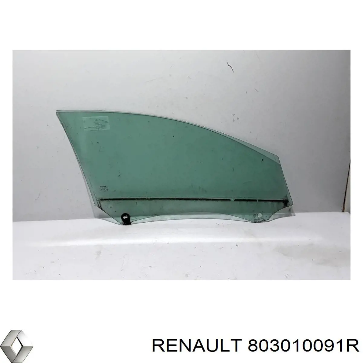 Купити 803015225R Renault (RVI) Скло та ущільнювачі скла вітрового правого/лівого