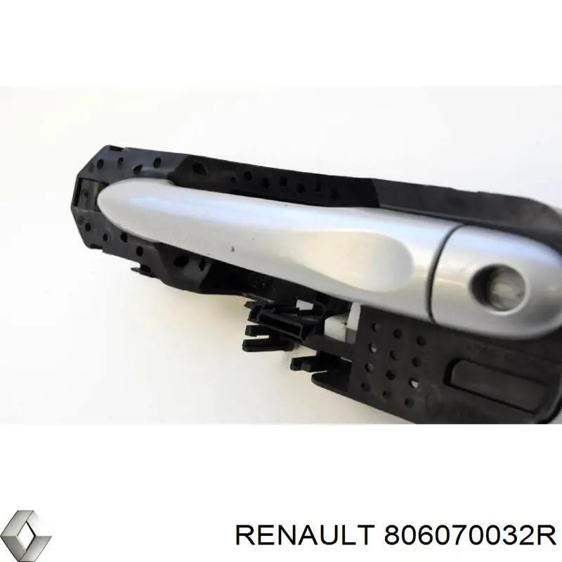 Купити 806070032R Renault (RVI) Тримач зовнішньої ручки дверей, задніх лівих