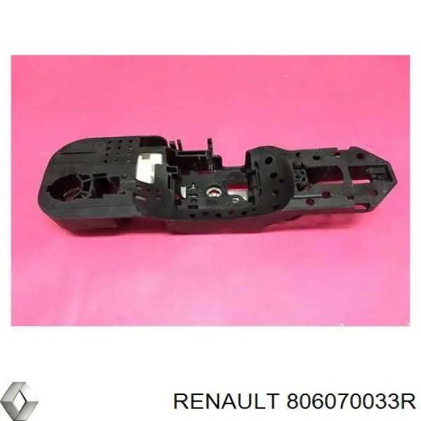 Тримач зовнішньої ручки дверей, передньої лівої Renault (RVI) 806070033R ціна, від 19.00 USD