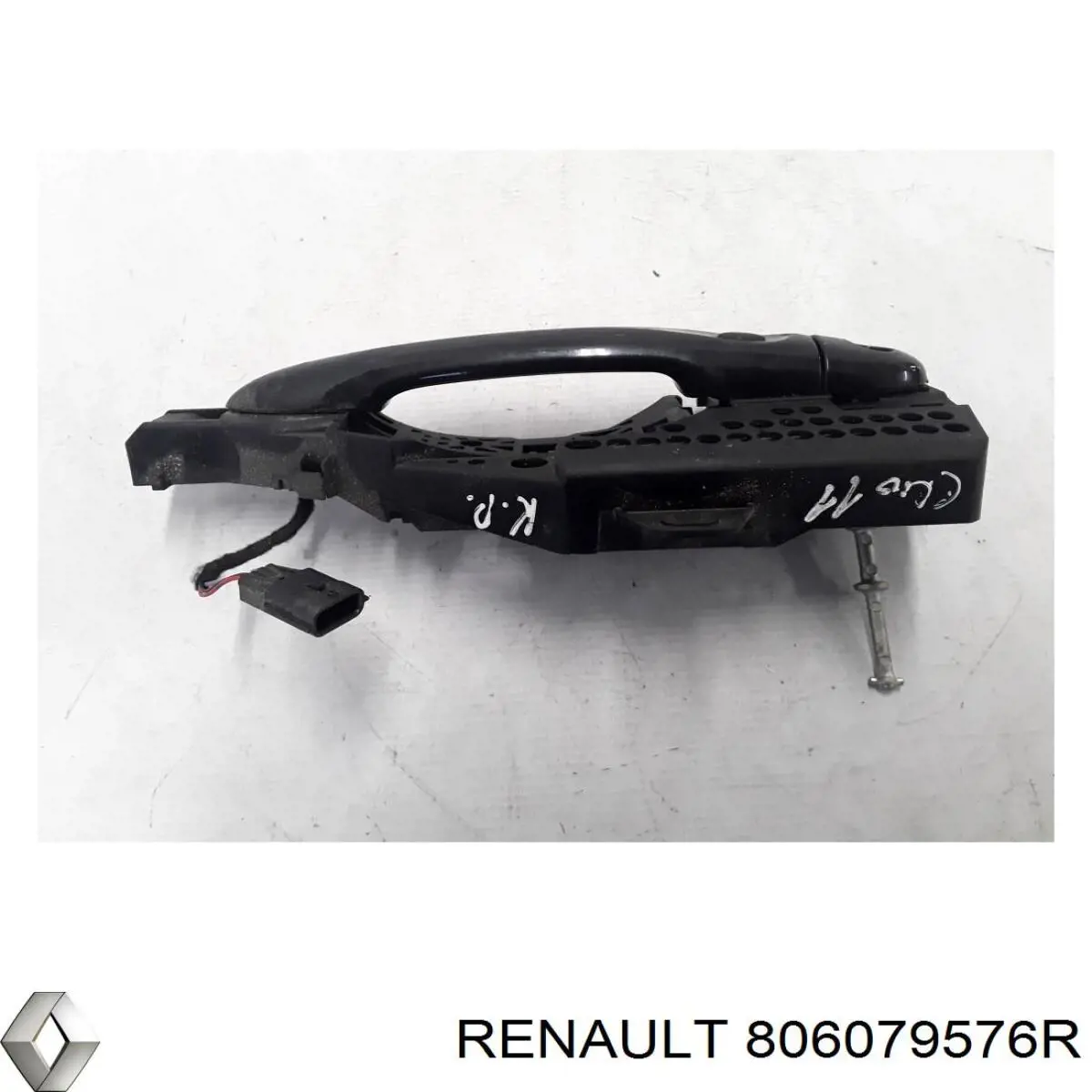 Купити 806079576R Renault (RVI) Тримач зовнішньої ручки дверей, передньої лівої