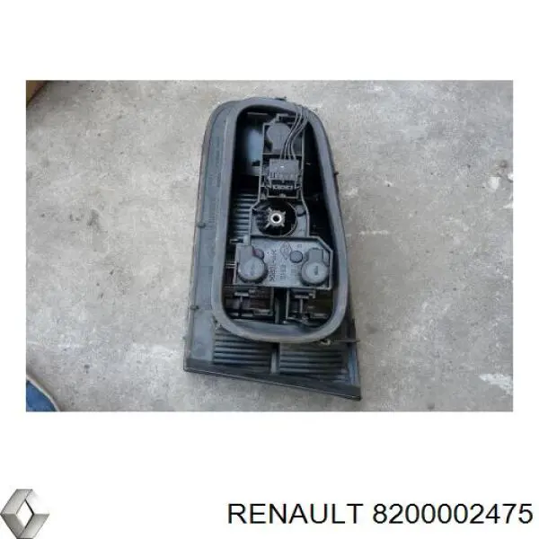 Купити 8200002475 Renault (RVI) Ліхтар задній лівий, внутрішній