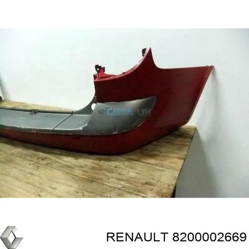 Бампер задній Renault (RVI) 8200002669