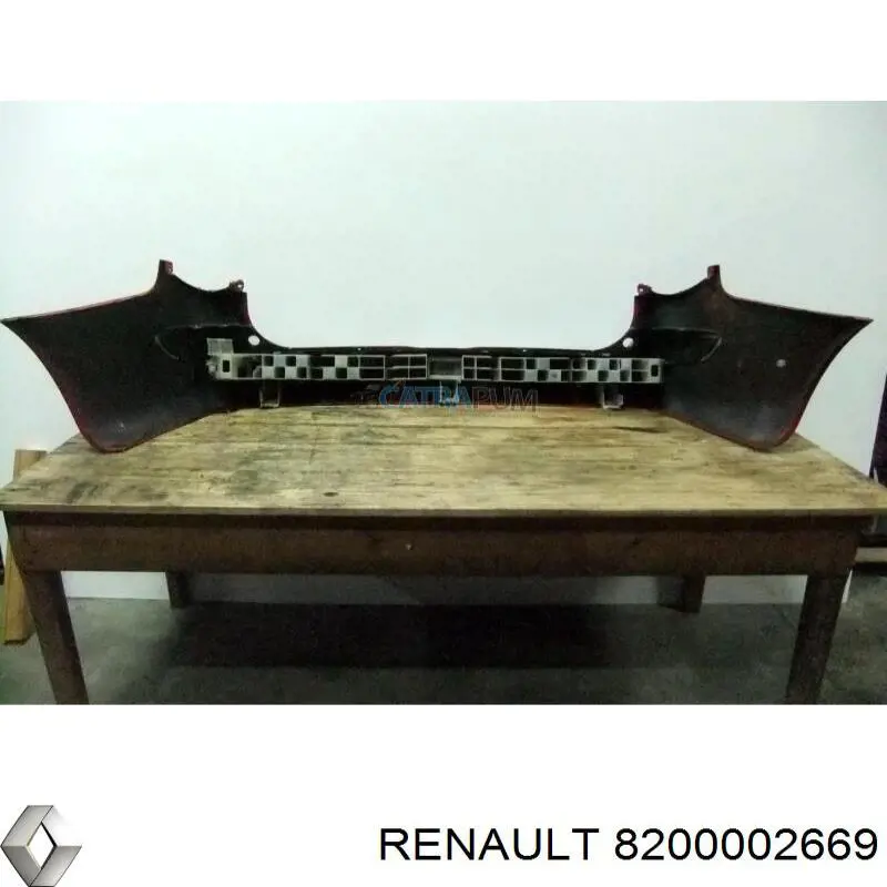 Купити 8200002669 Renault (RVI) Задній бампер