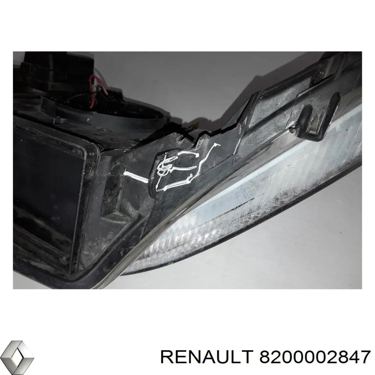 Фара передня права Renault (RVI) 8200002847