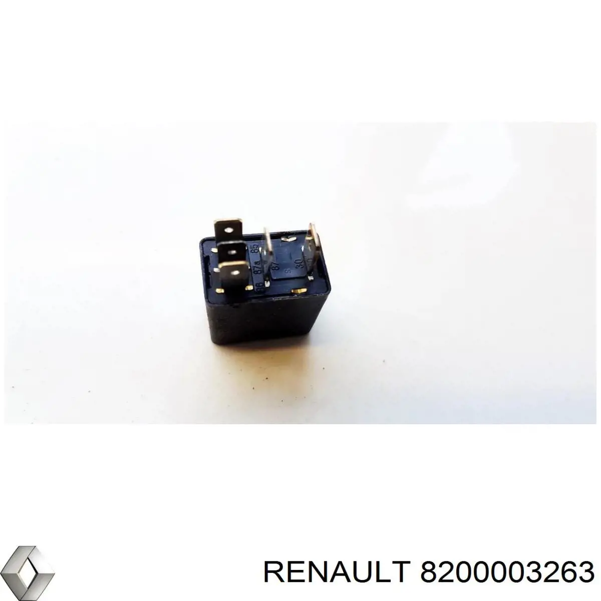 Плафон освітлення кабіни 8200003263 Renault (RVI)