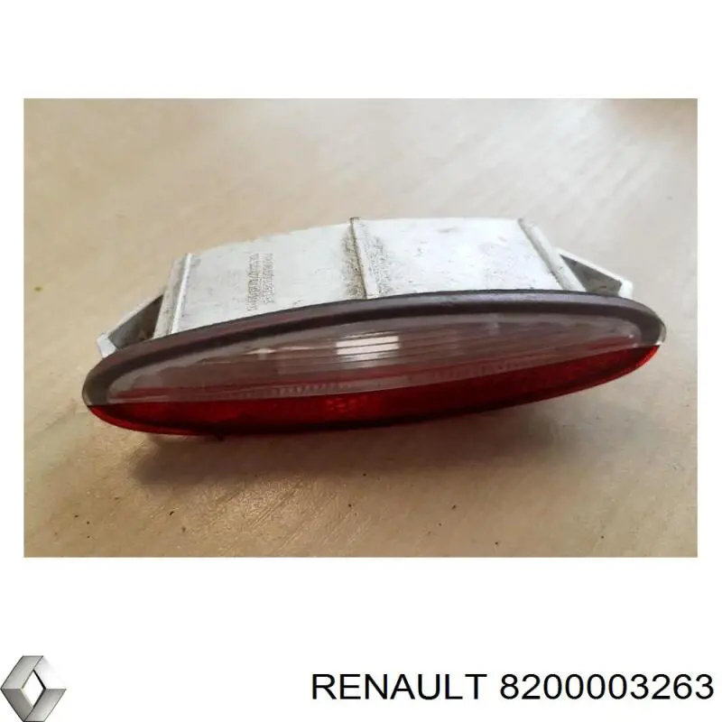 Плафон освітлення кабіни Renault Vel Satis (BJ0) (Рено Вел сатіс)