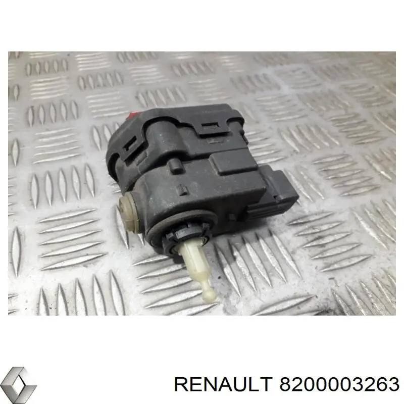 Купити 8200003263 Renault (RVI) Плафон освітлення кабіни