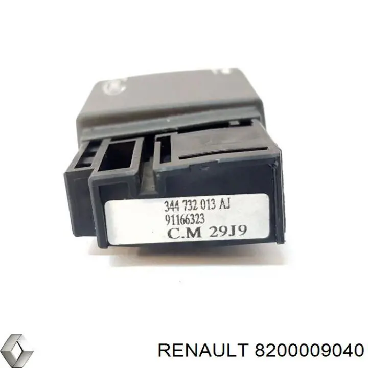 Перемикач підрульовий, керування аудіо системою 8200009040 Renault (RVI)