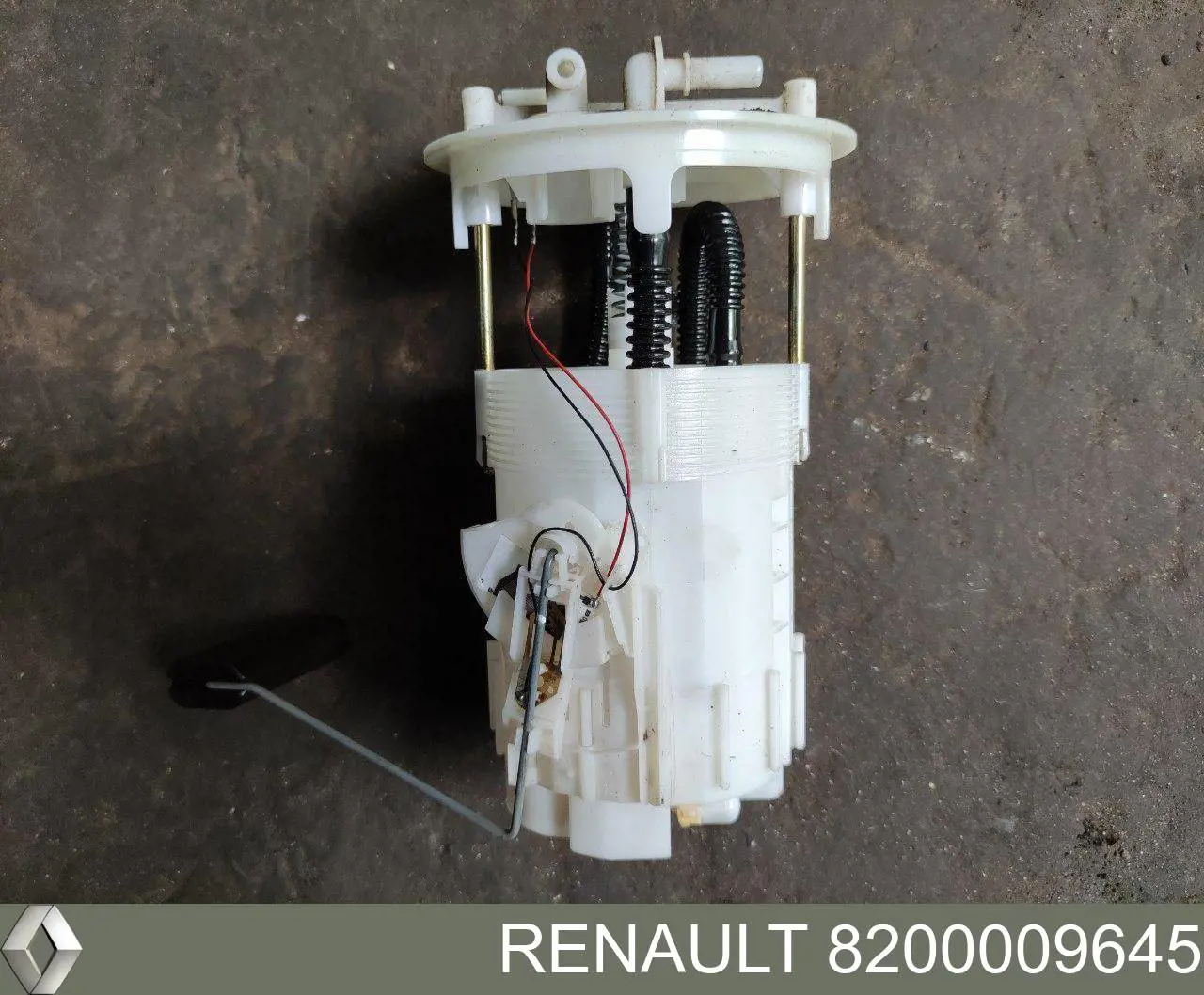 Купити 8200009645 Renault (RVI) Насос занурювальний в баці