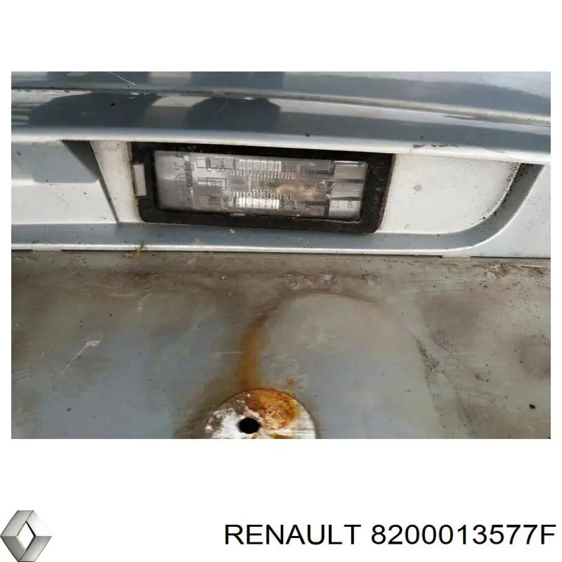 Купити 8200013577F Renault (RVI) Ліхтар підсвічування заднього номерного знака