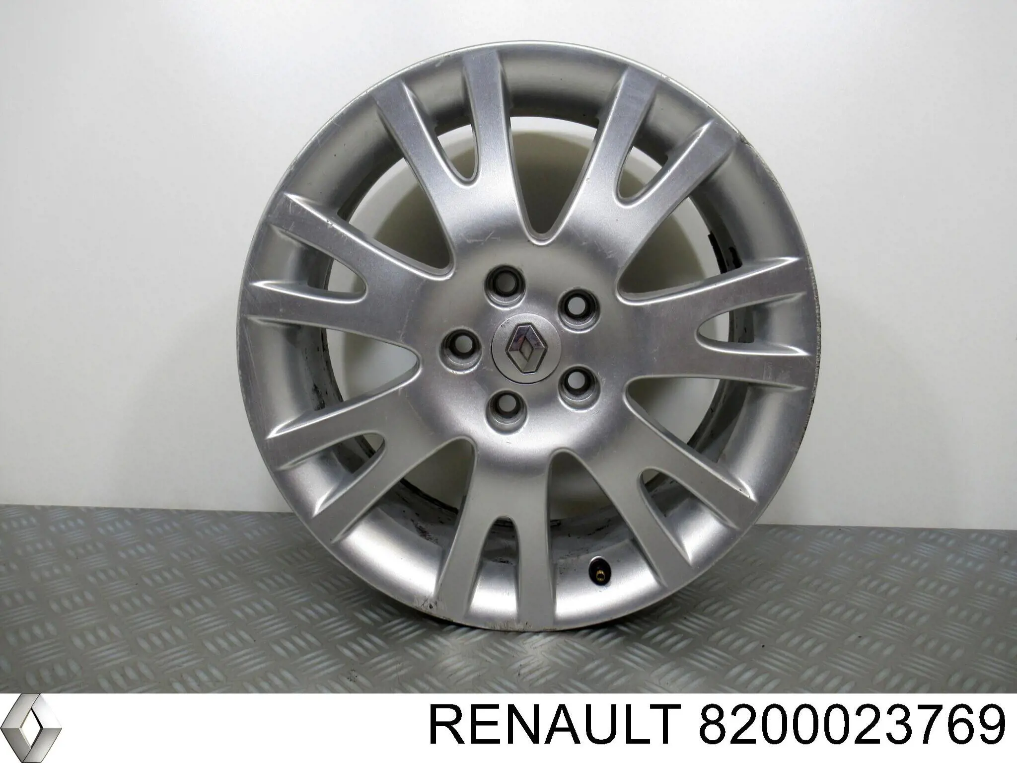 Диски литі (легкосплавні, титанові) Renault (RVI) 8200023769