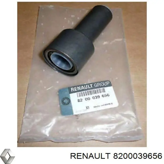 Купити 8200039656 Renault (RVI) Направляюча первинного валу КПП