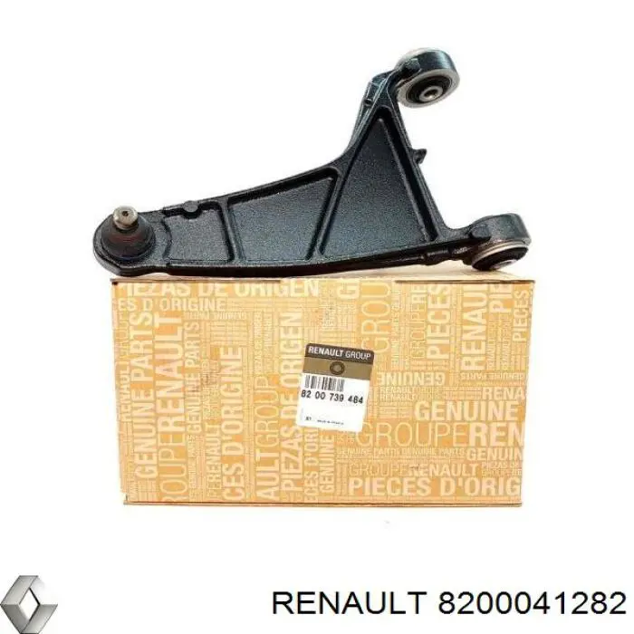 Важіль передньої підвіски нижній, правий 8200041282 Renault (RVI)