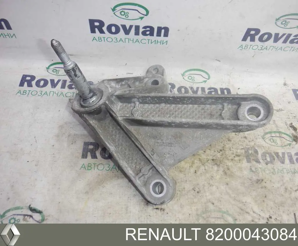 Купити 8200043084 Renault (RVI) Кронштейн подушки КПП