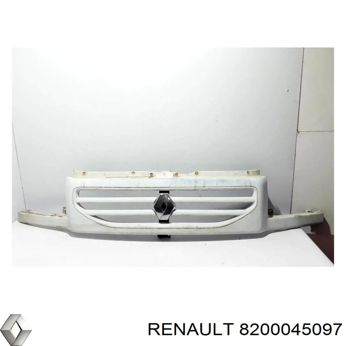 8200045097 Renault (RVI) Решітка радіатора