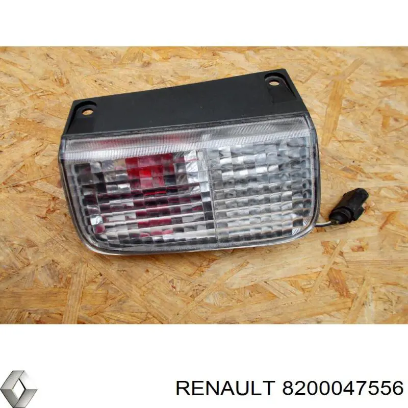 Ліхтар заднього ходу правий Renault (RVI) 8200047556 ціна, від 25.25 USD