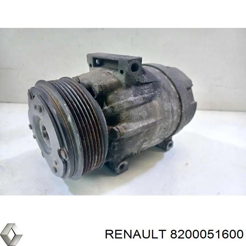 Електронний блок керування двигуном 8200771821 Renault (RVI)