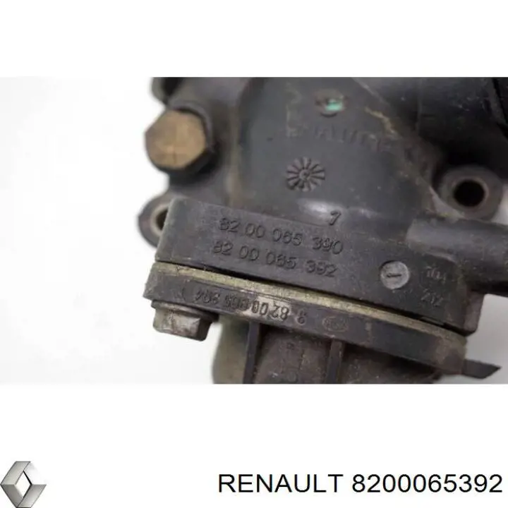 Корпус термостата 8200065392 Renault (RVI)